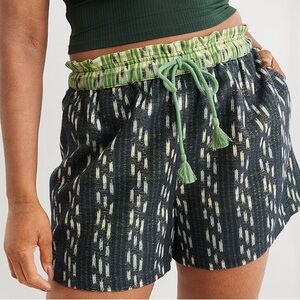 American Eagle jacquard high waist shorts. Size XS